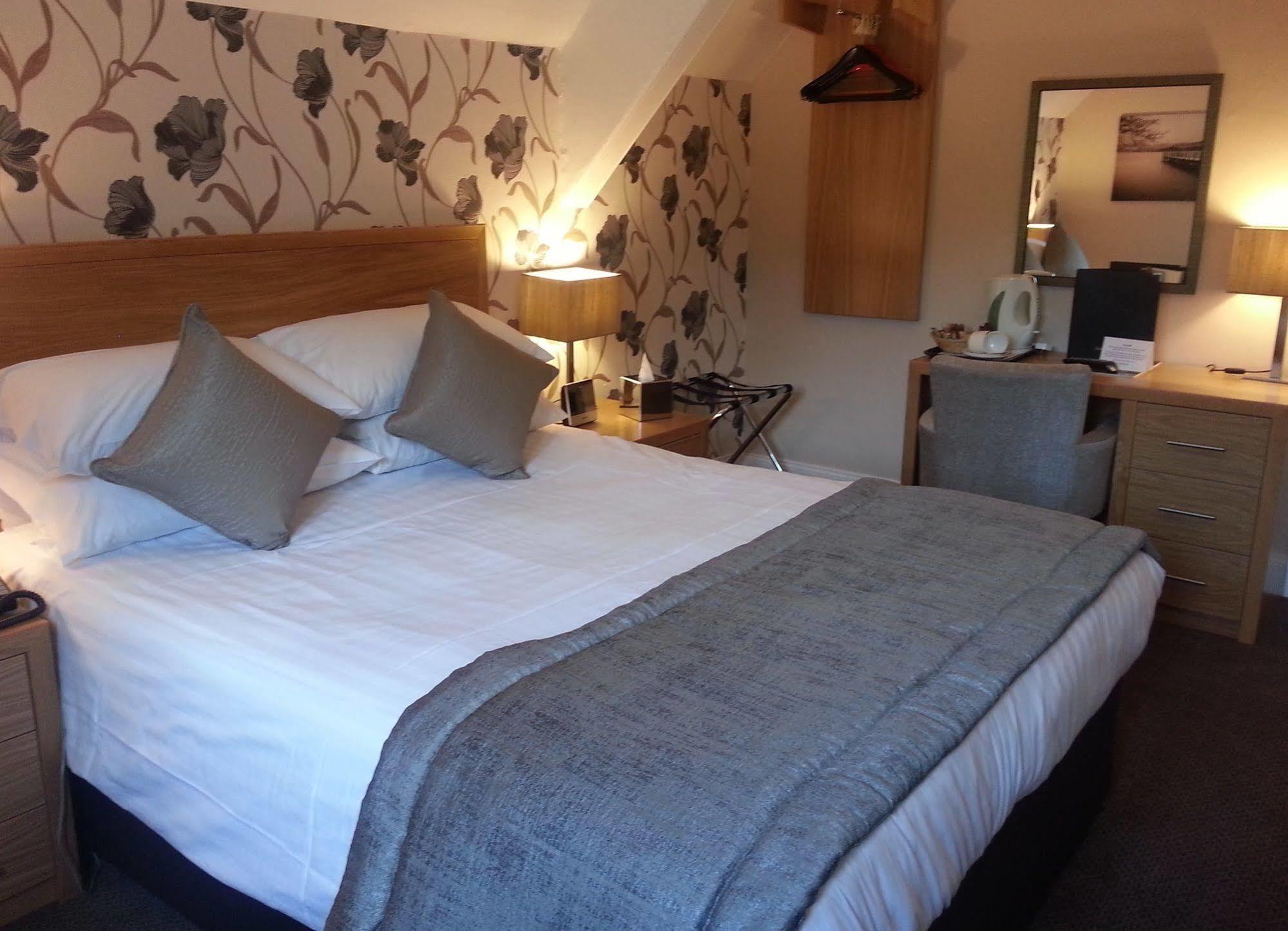 The Coniston Inn - The Inn Collection Group Room photo