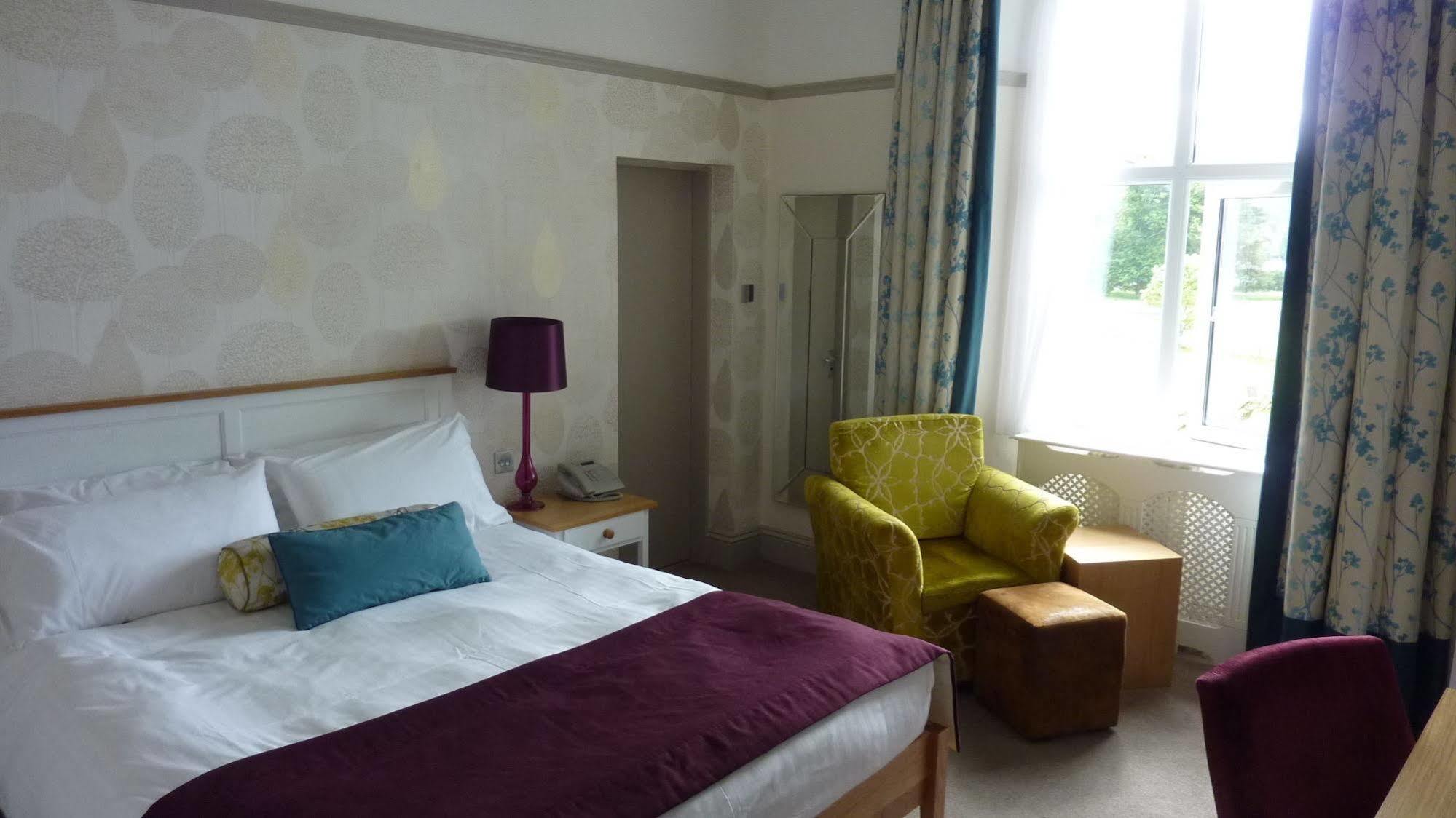 The Coniston Inn - The Inn Collection Group Room photo
